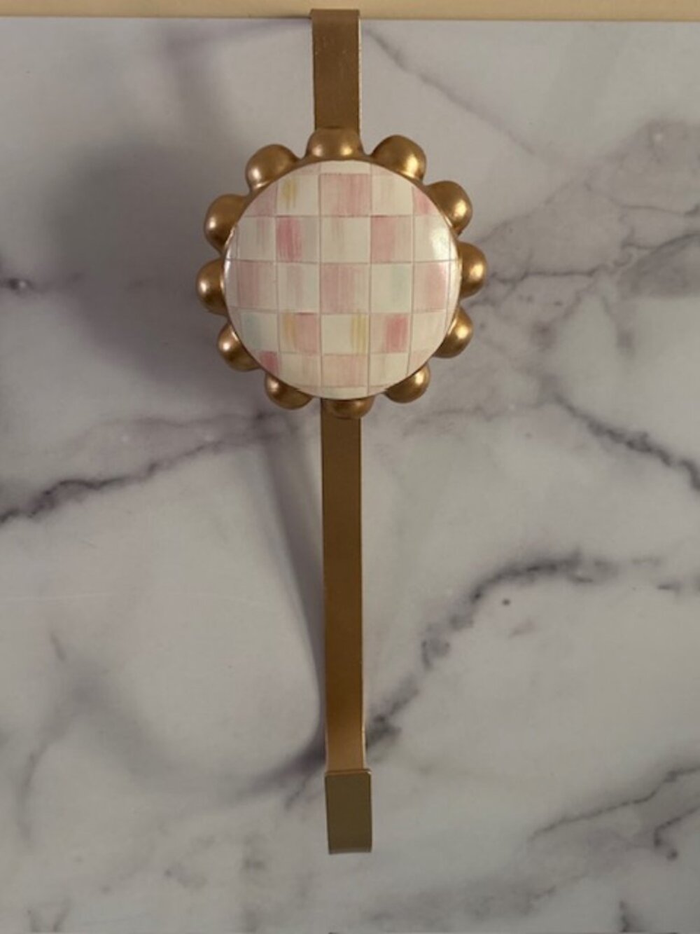 MACKENZIE-CHILDS Pink and Cream Courtly Check Goldtone Holiday Wreath Hanger